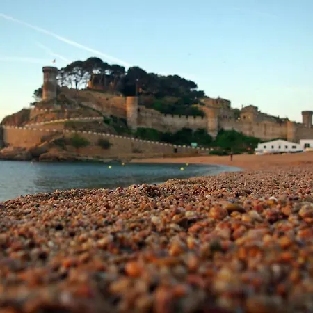 Lets Holidays Tossa Near 2