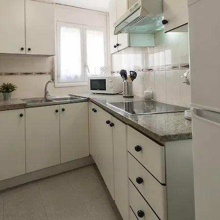 Lets Holidays Tossa Near 2 *