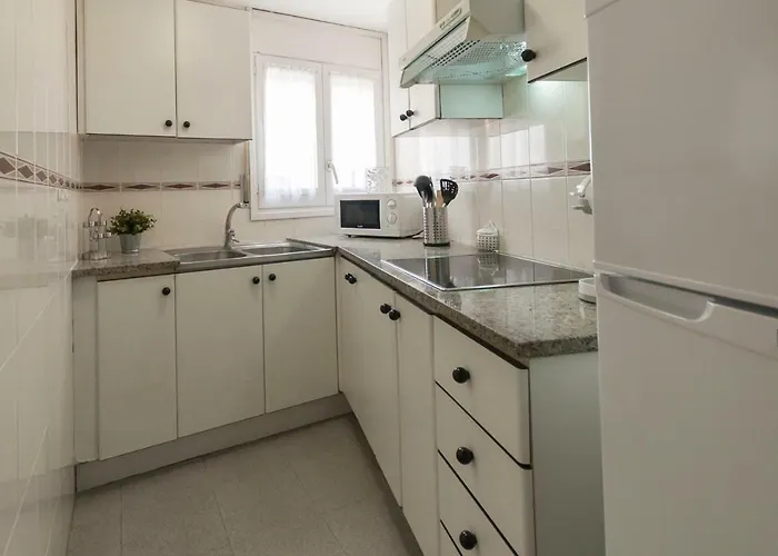 Lets Holidays Duplex Apartment Tossa Near Beach *